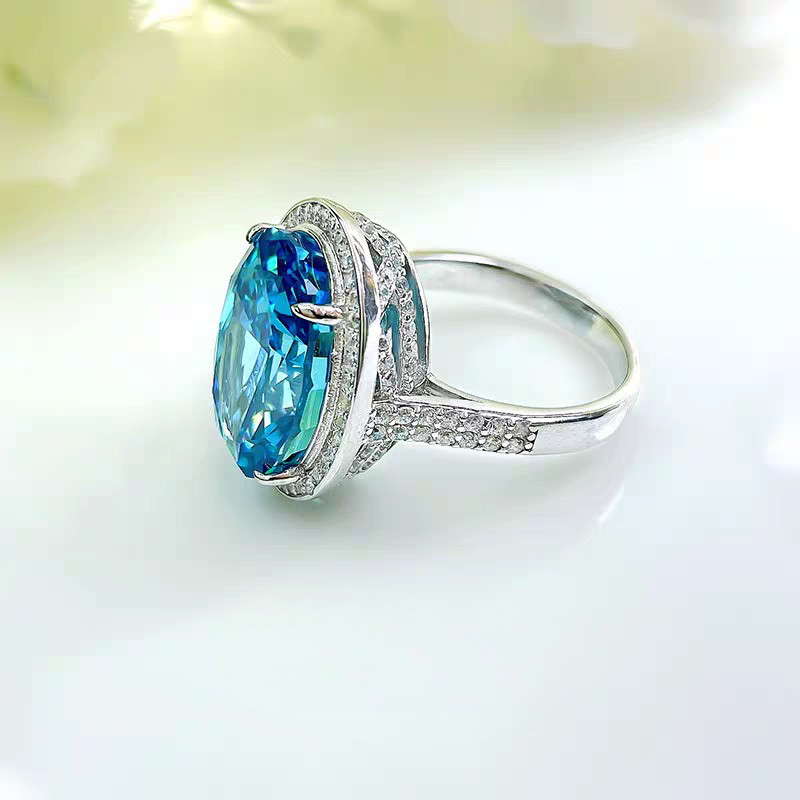 Eternal Azure Luminescence: 14Carat Cubic Zirconia Ring, 18k White Gold