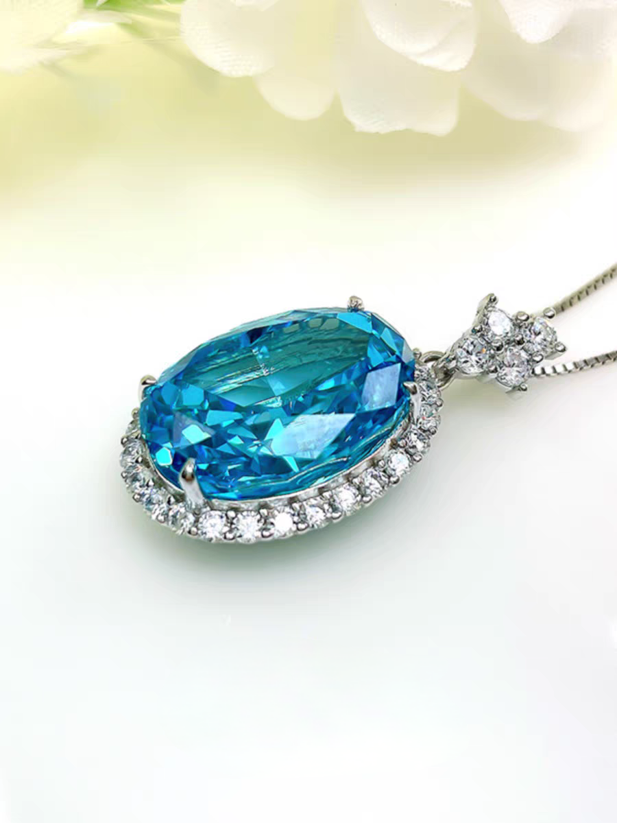 Eternal Azure Luminescence: 16Carat Cubic Zirconia Pendant, 18k White Gold