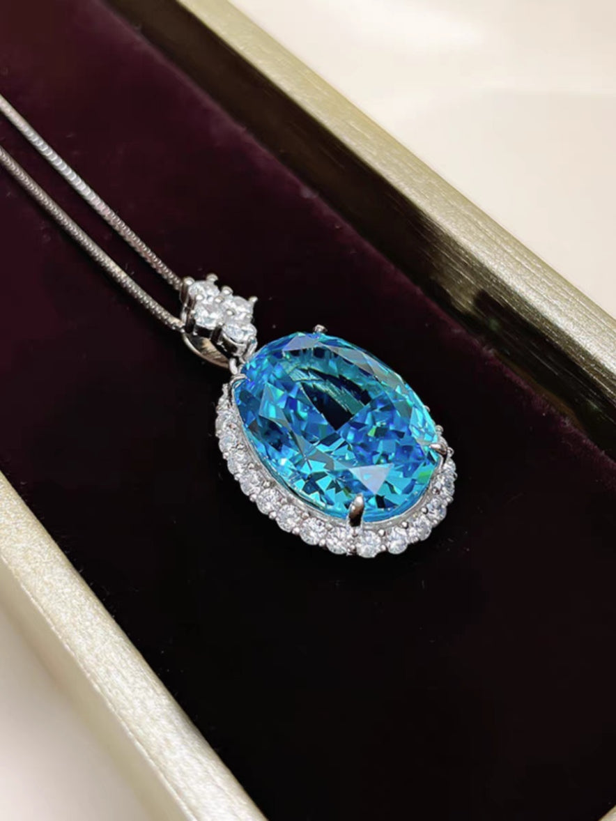 Eternal Azure Luminescence: 16Carat Cubic Zirconia Pendant, 18k White Gold