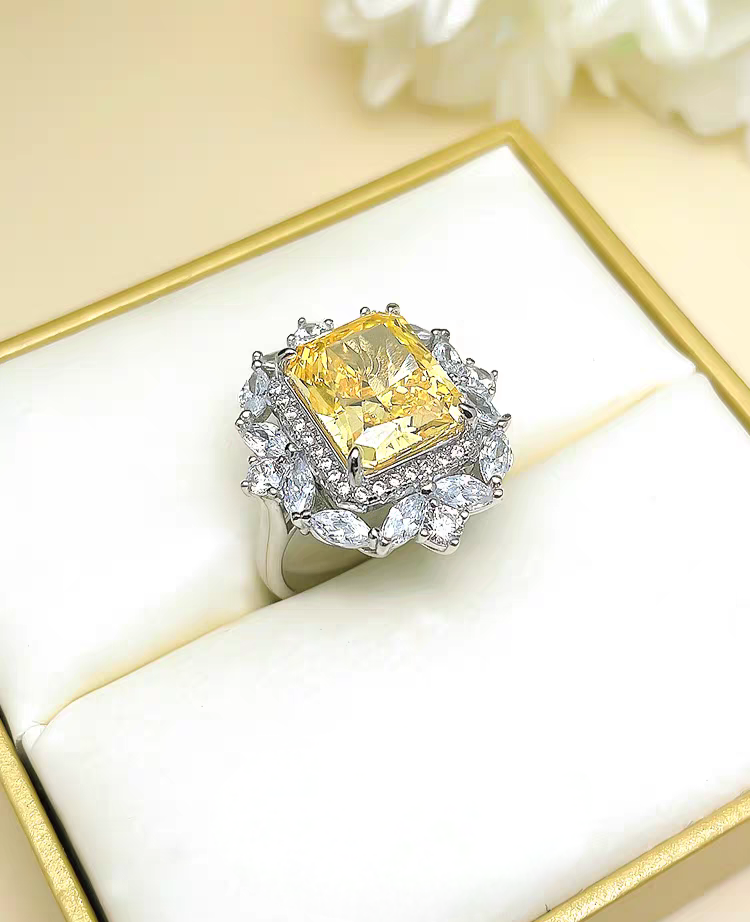 Golden Glow: 8Carat Cubic Zirconia Ring, 18k White Gold