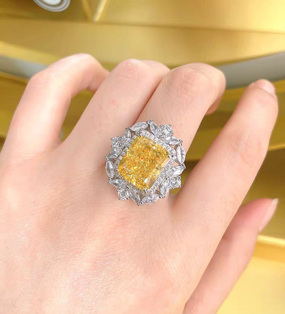 Golden Glow: 8Carat Cubic Zirconia Ring, 18k White Gold