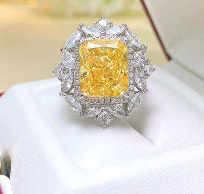 Golden Glow: 8Carat Cubic Zirconia Ring, 18k White Gold