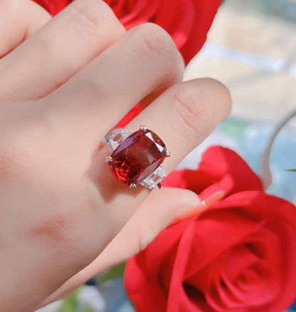 Luxurious Ruby: 12Carat Cubic Zirconia Ring, 18k White Gold