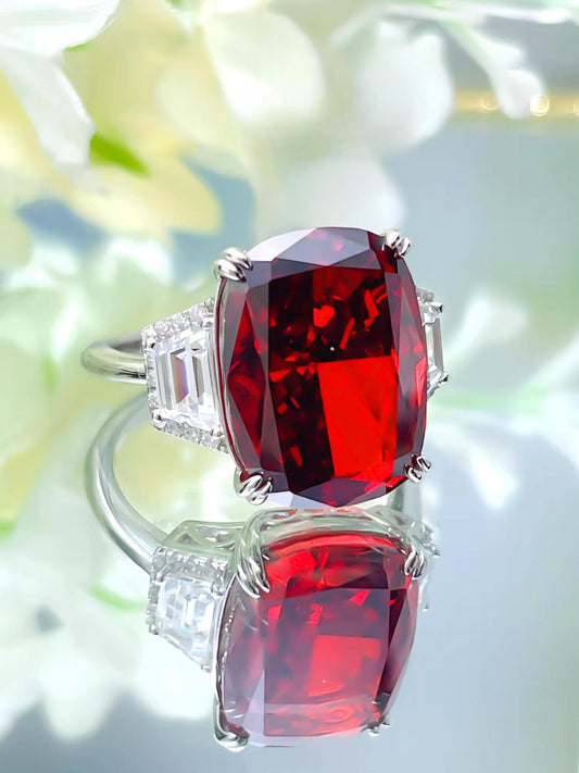 Luxurious Ruby: 12Carat Cubic Zirconia Ring, 18k White Gold