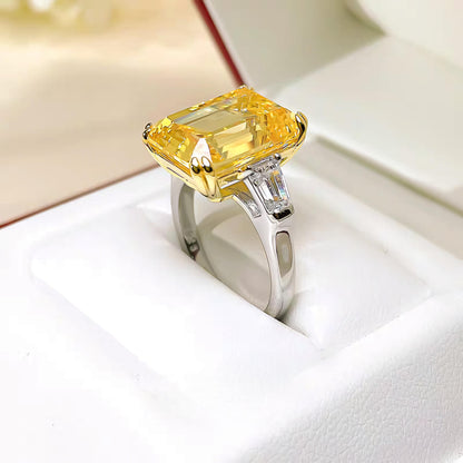 Sunlight Glow: 12Carat Cubic Zirconia Ring, 18k White Gold