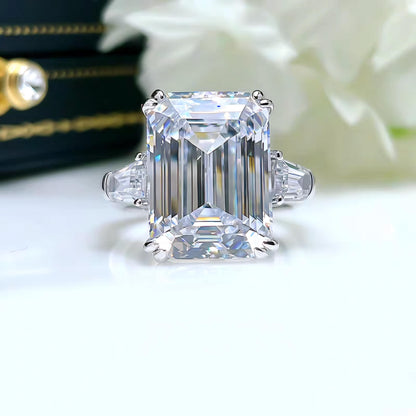 Sunlight Glow: 12Carat Cubic Zirconia Ring, 18k White Gold