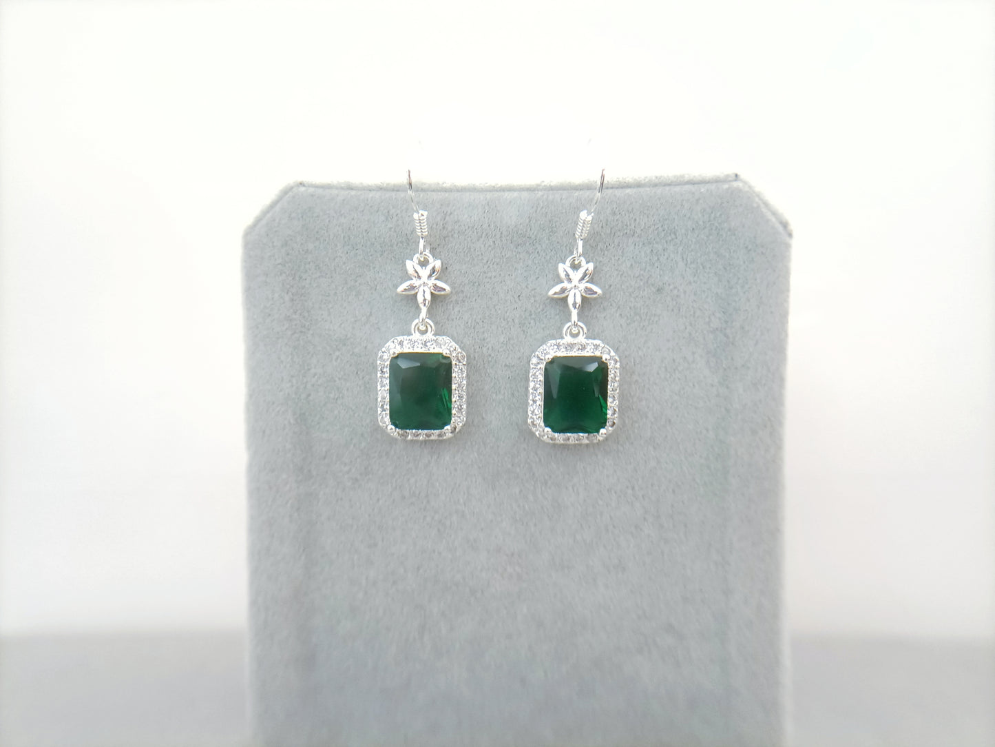 Emerald Green Premium Crystal | Earrings Sterling Silver #013